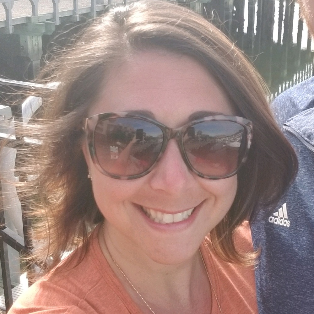 Meet your Posher, Andrea